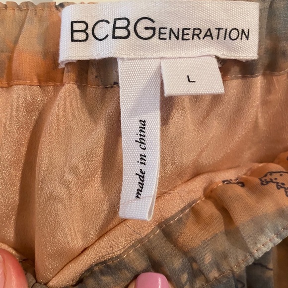 NWOT: BCBGeneration Pleated Skirt Sz: L - Picture 6 of 7